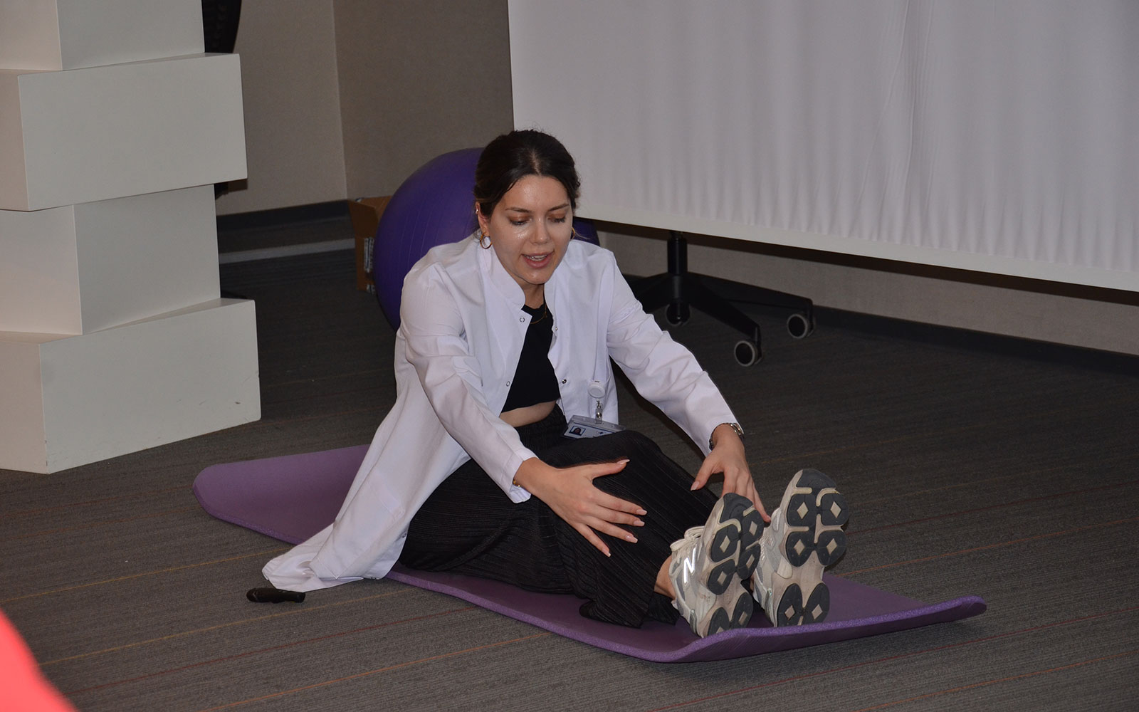 Atlas Üniversitesi Hastanesi Gebe Okulu: Anne Olmaya Hazırlanırken Bilgiyle Güçlenin 10 atlas universitesi hastanesi gebe okulu 10