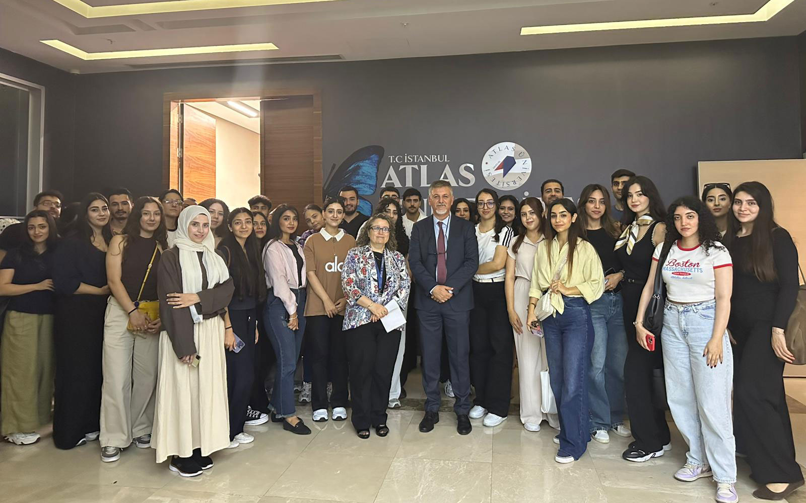 atlas universitesi hastanesi nde 4 sinif stajyerlerimizin ilk gunu